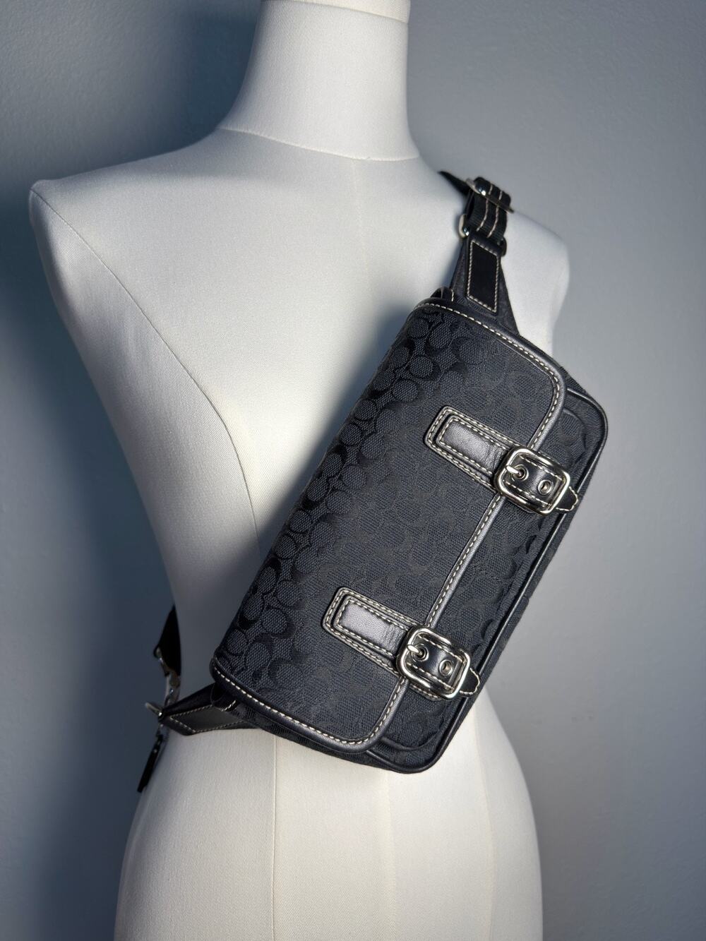 Vtg Coach Y2K Black Signature Jacquard Canvas Belt Bag Fanny Pack Blue Lining